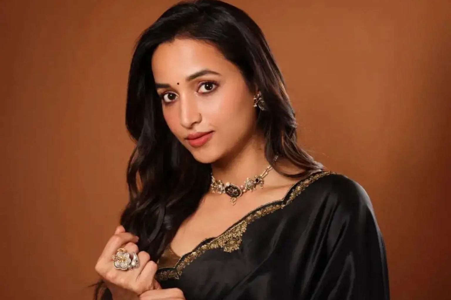 Srinidhi Shetty – Biography, Age, Height, Boyfriend, Family, Net Worth, Movies and Career