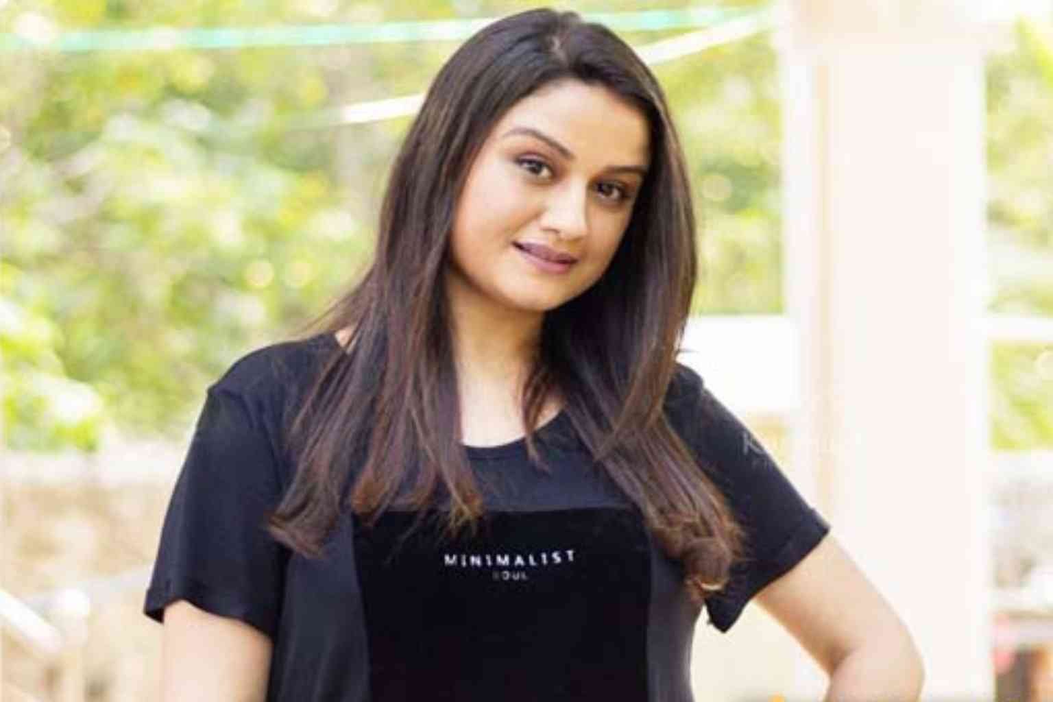 Sonia Agarwal – Biography, Age, Height, Husband, Family, Net Worth, Career